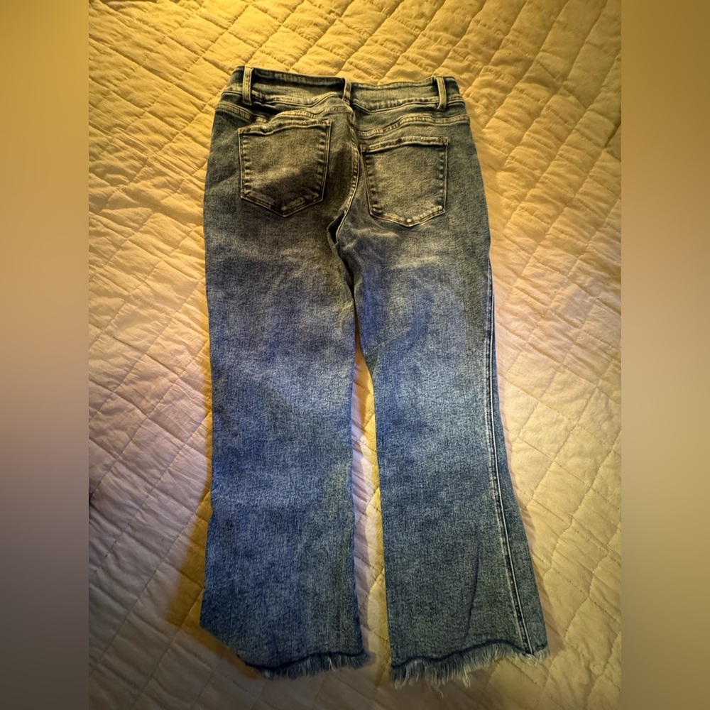 NWOT Flying Monkey Straight Leg Crop Acid Wash Factory Distressed Hem